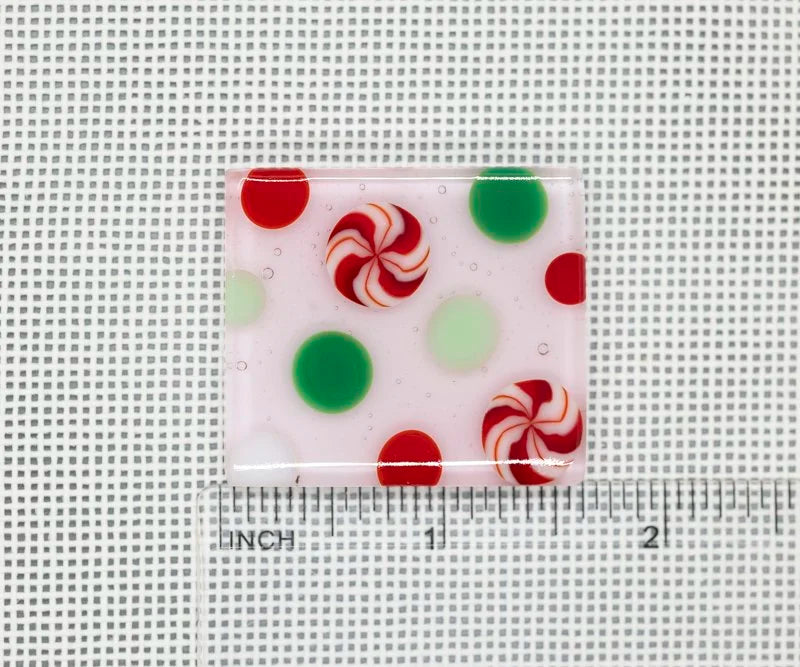 Beauverre TS-7072 Christmas dots  on pink Needleminder