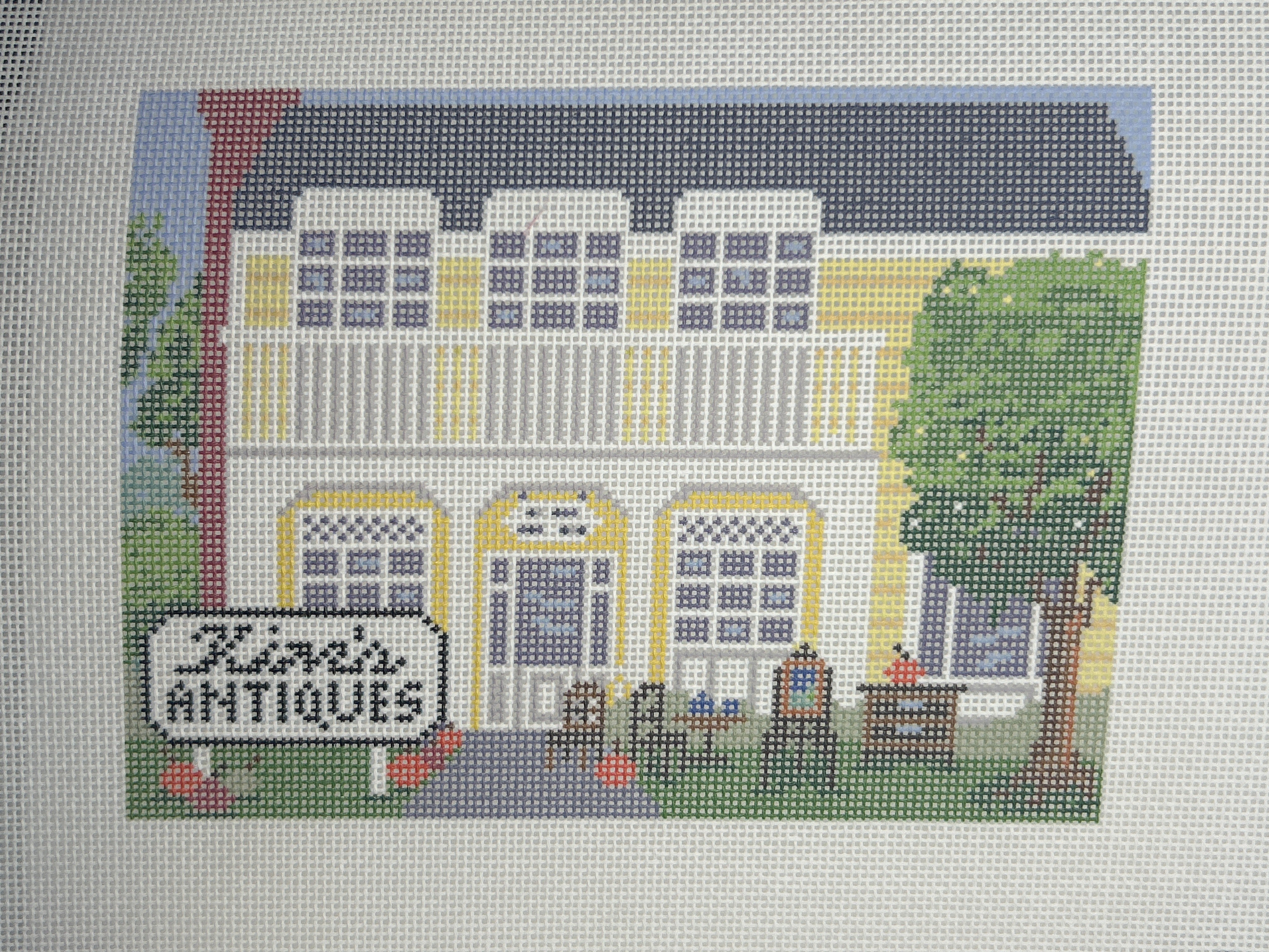 Kim's Antiques Storefront KDS-182
