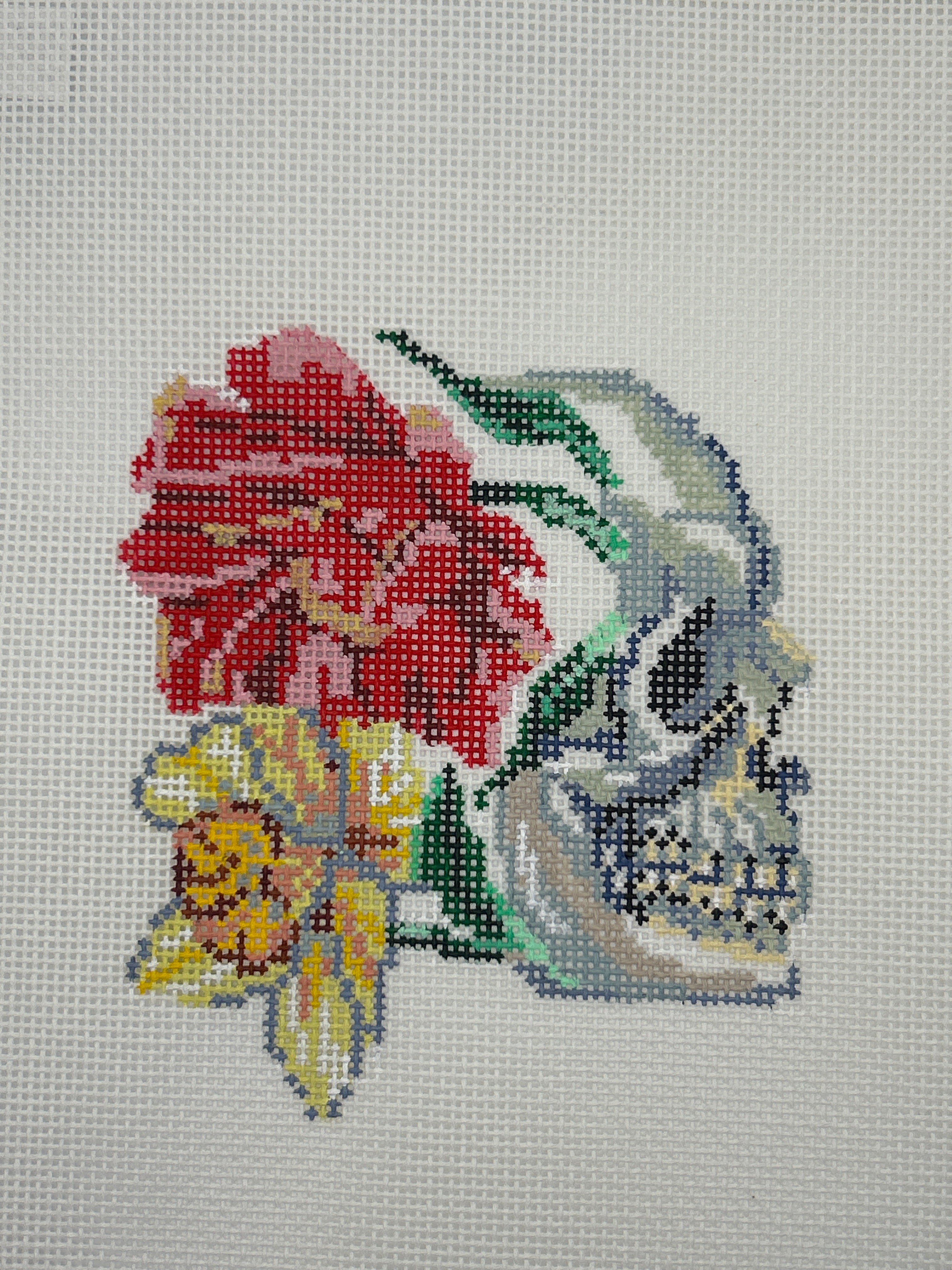 Sideview Skull with Flowers AB100