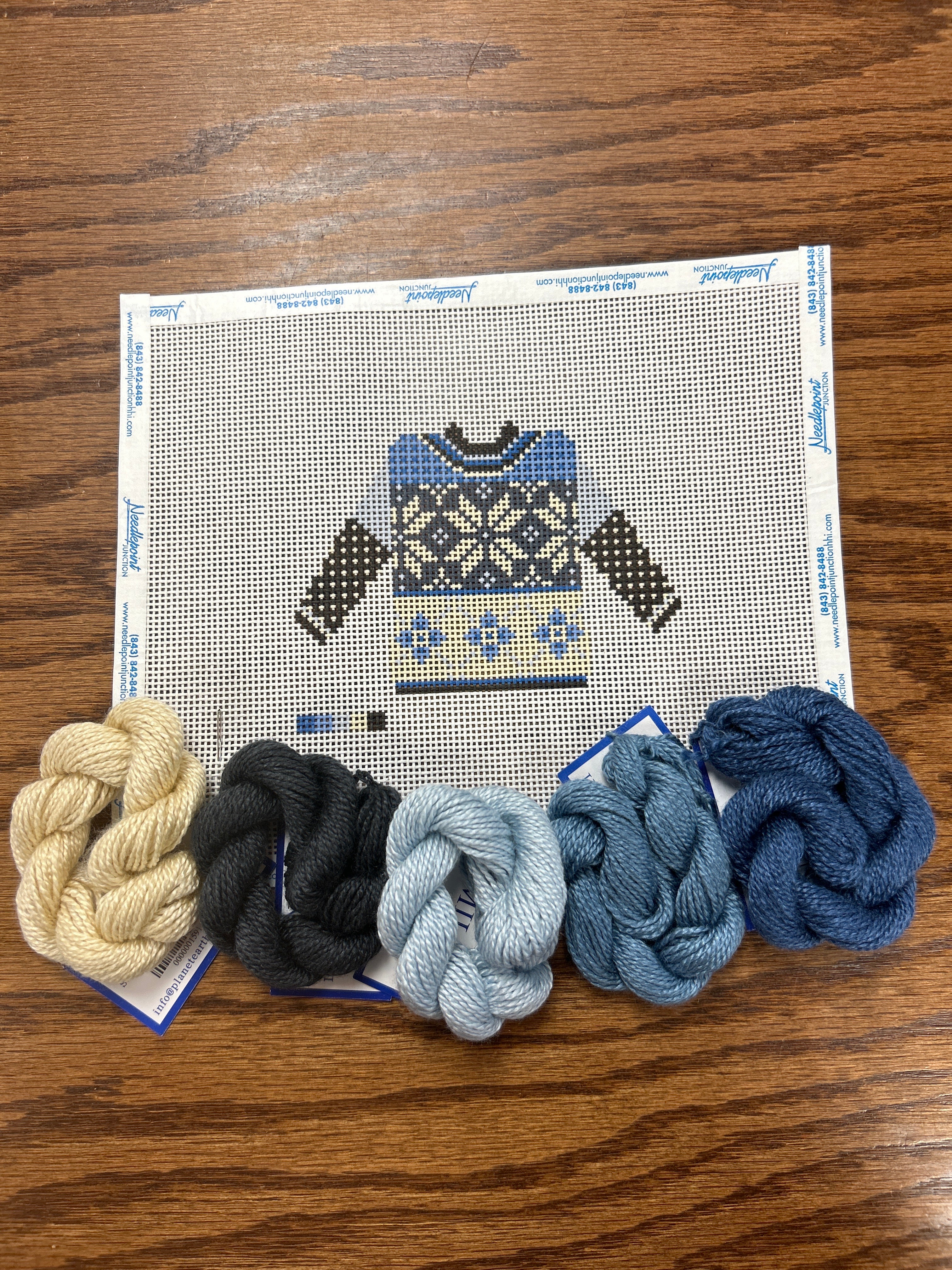 Nordic Mosaic Sweater 13CT KIT