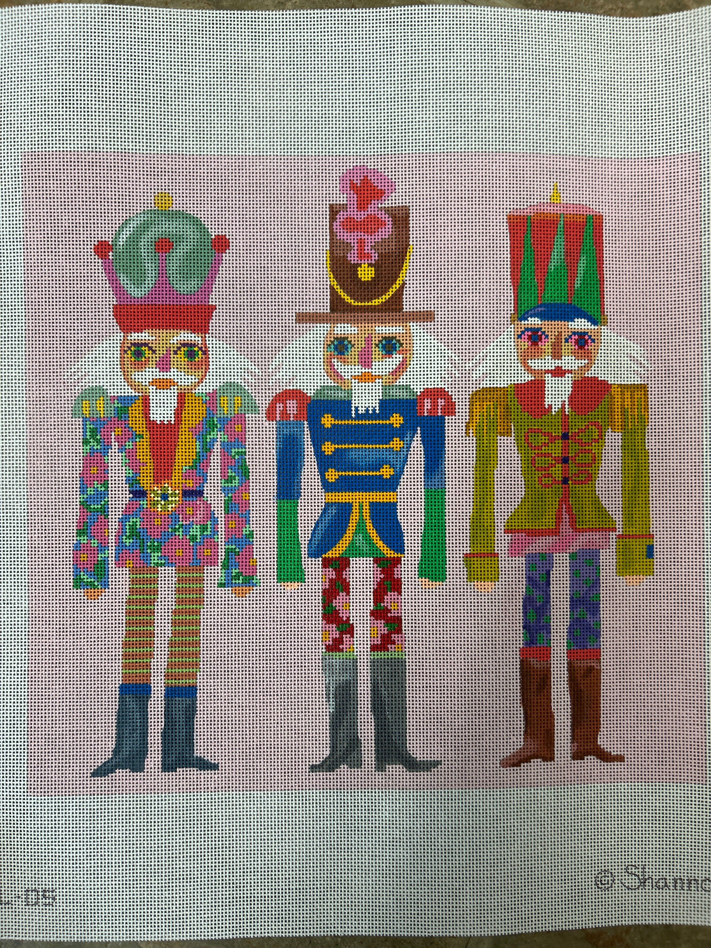 Three Nutcrackers SHS-PL-05