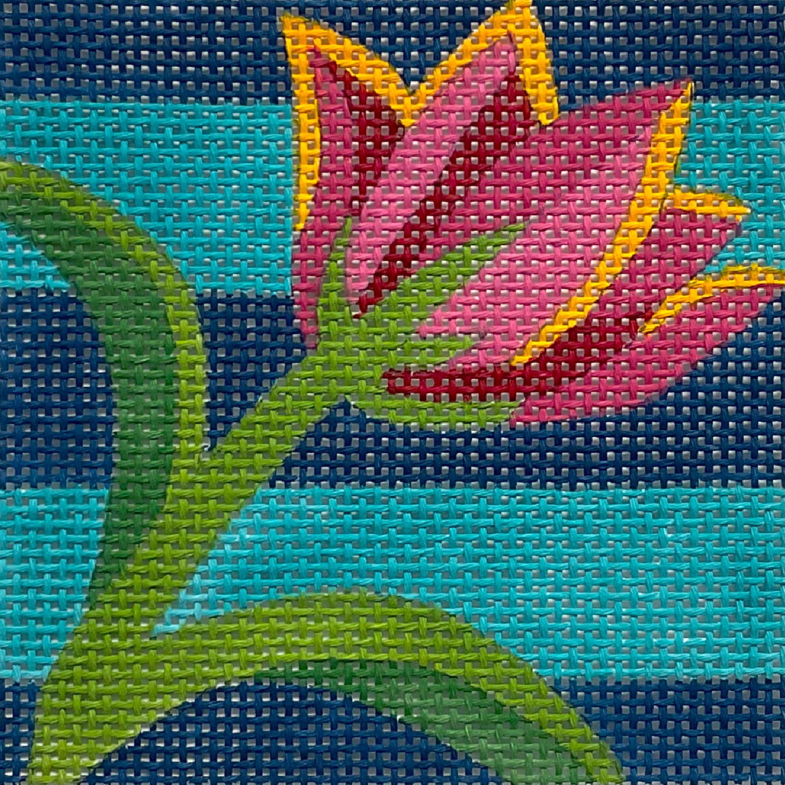 Tulip on Stripes AP4804