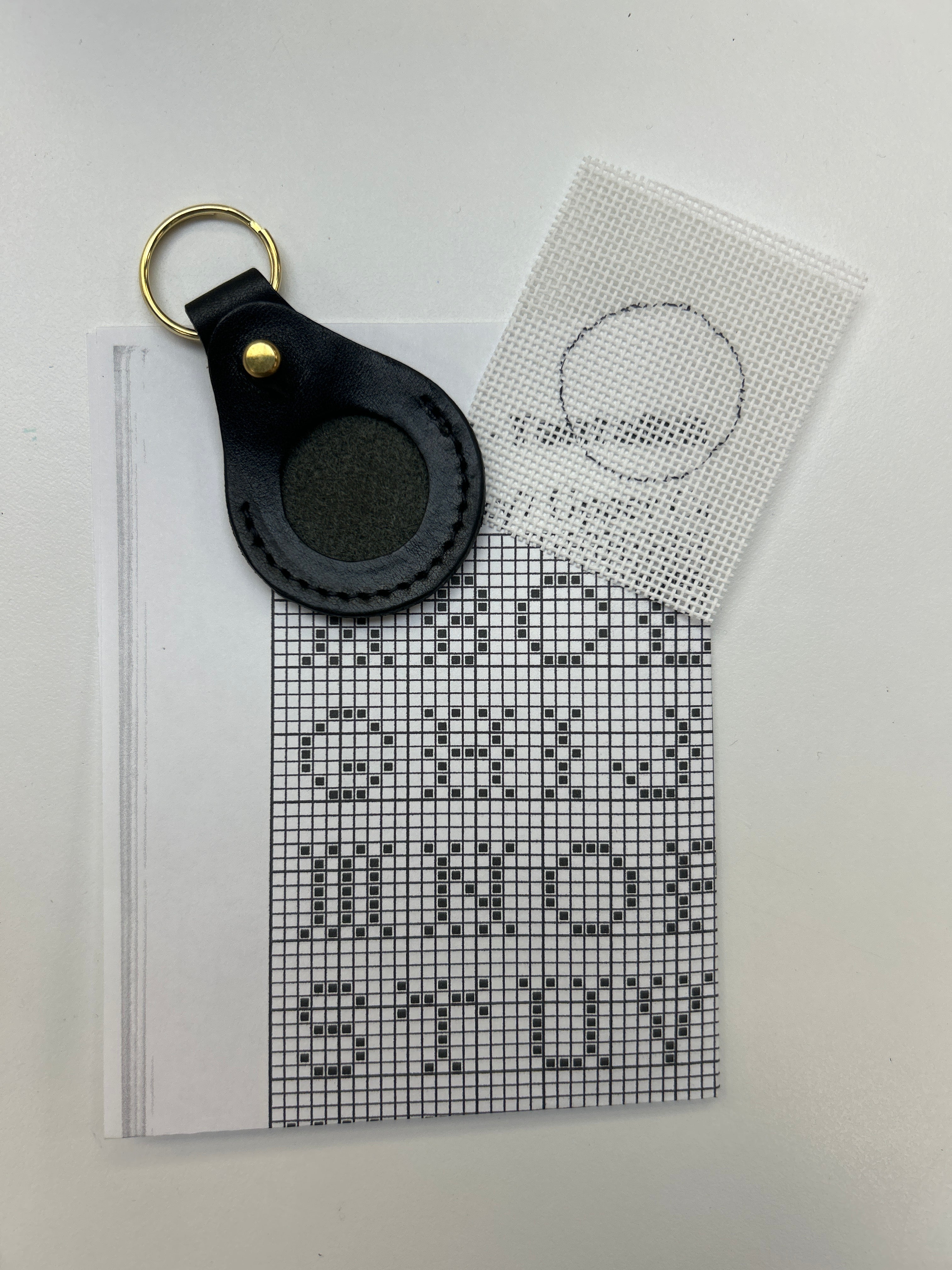 Round Self Finishing Key Fob Kits