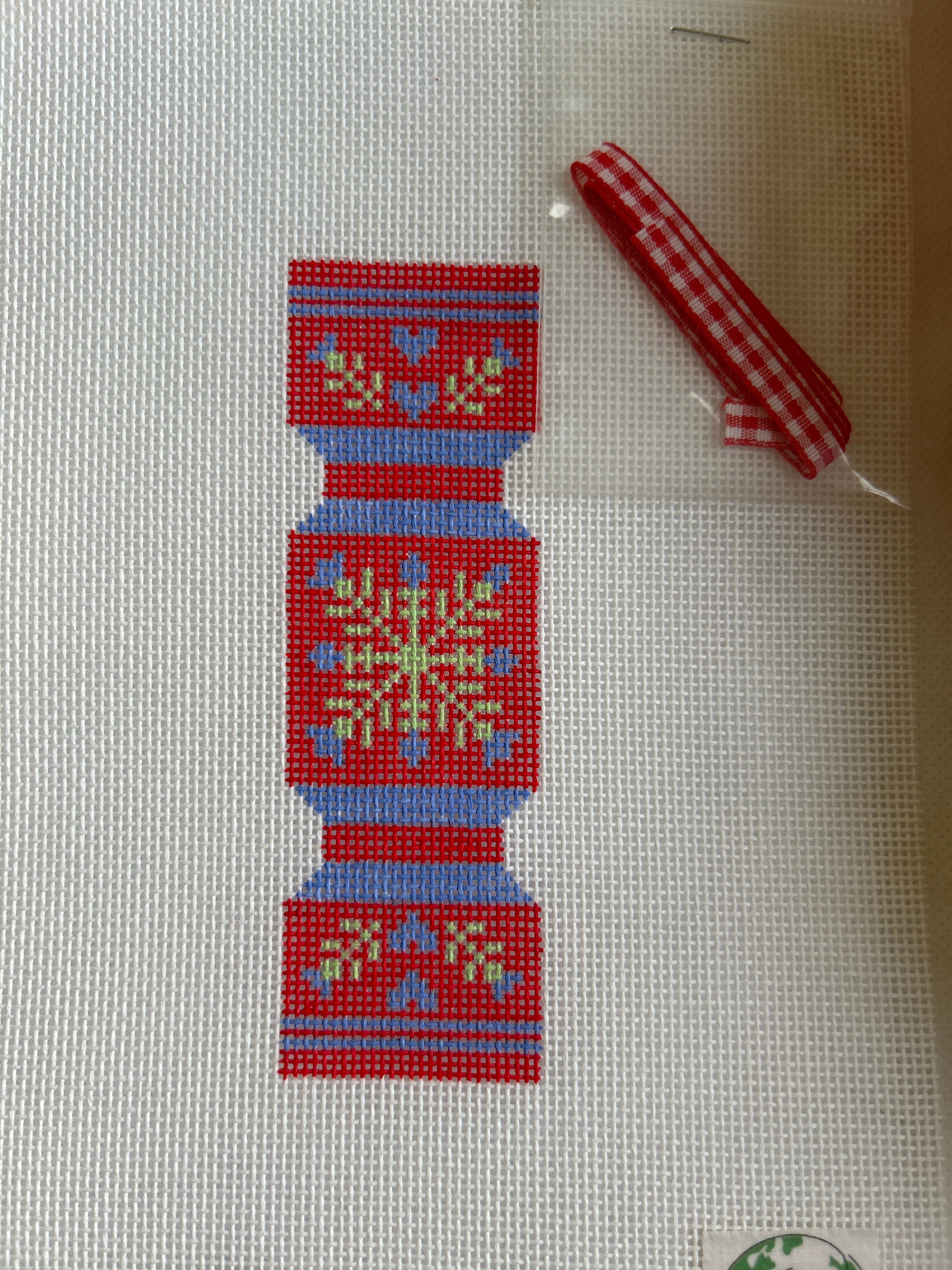 Christmas Cracker- Thistle Snowflake TLM-73