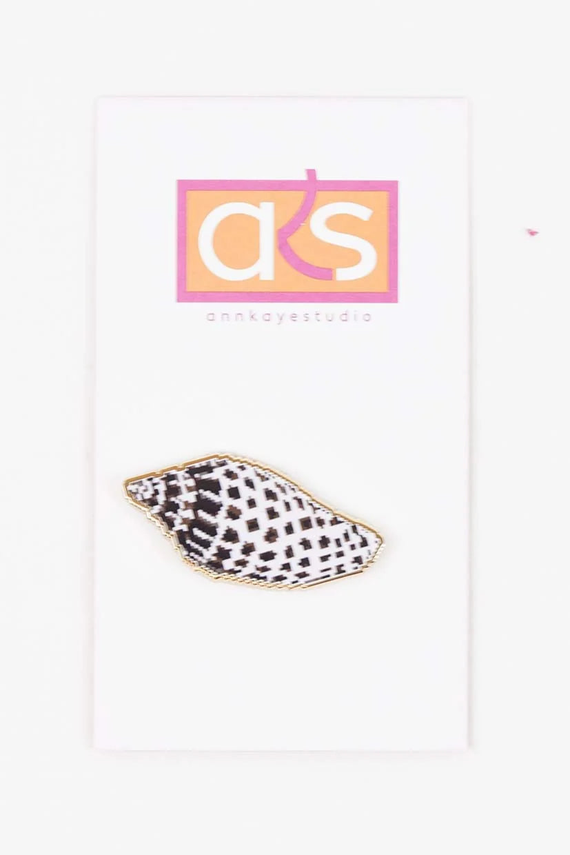 Junonia Shell Needleminder NM 09