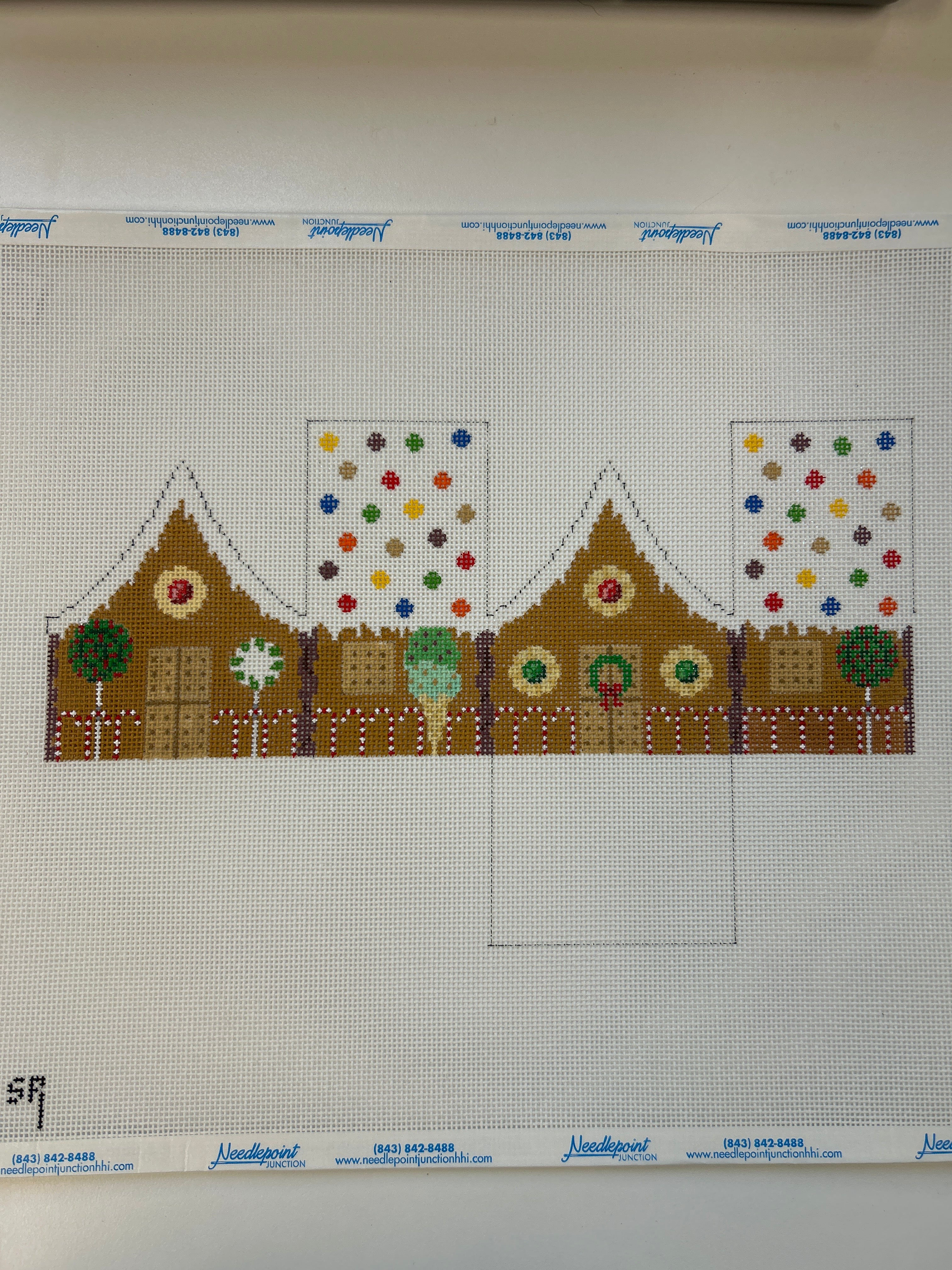 M & M Arched Roof, 3D Gingerbread House SR0224-18