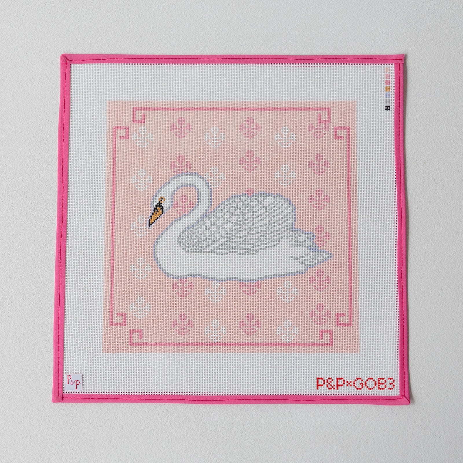 Swan Pillow P&PxGOB3