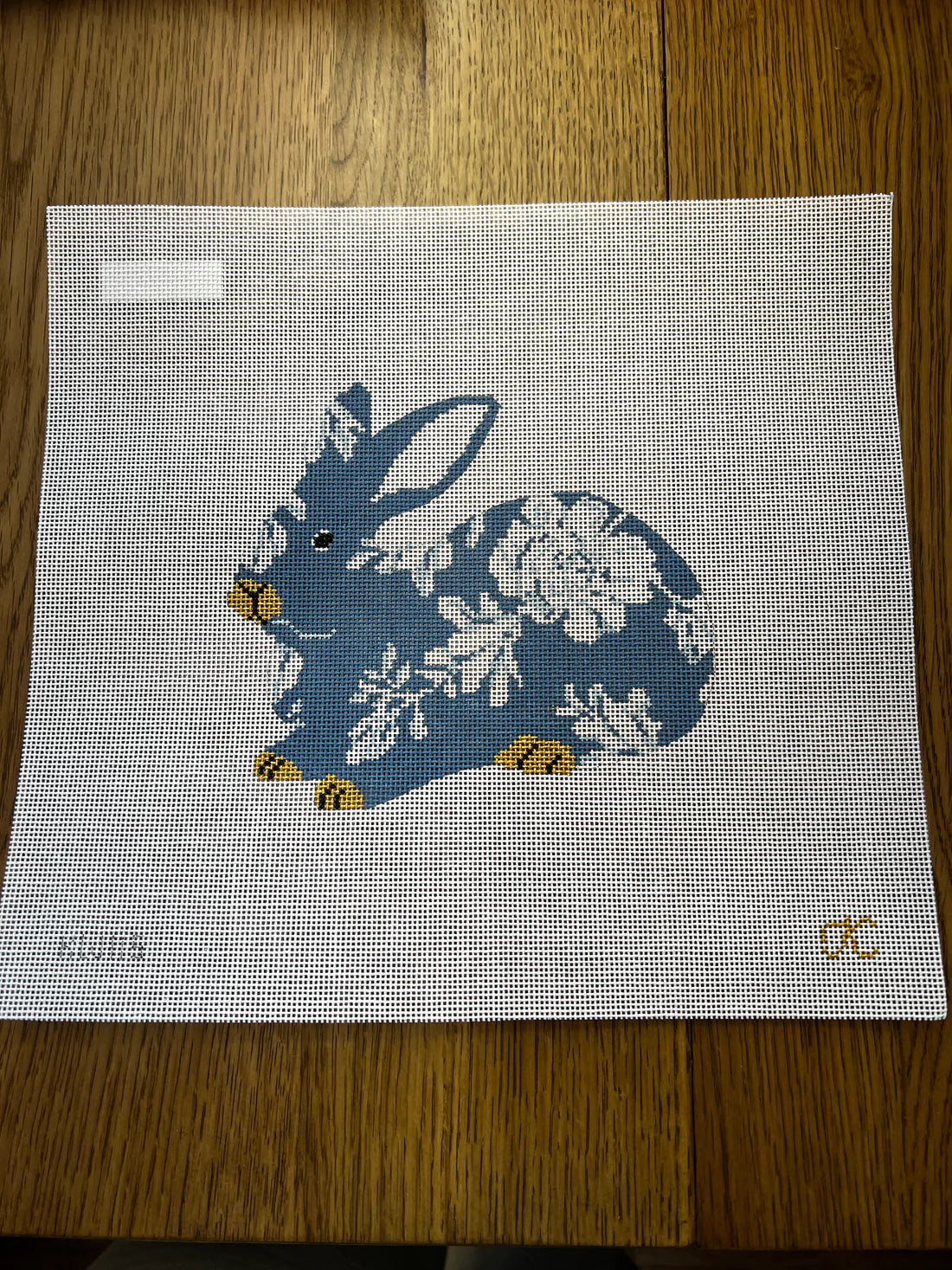 Wedgewood Sitting Bunny KW115