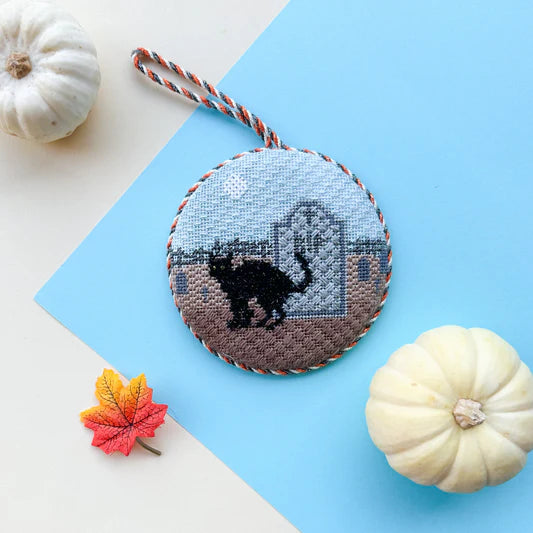 Cat in Graveyard SS131