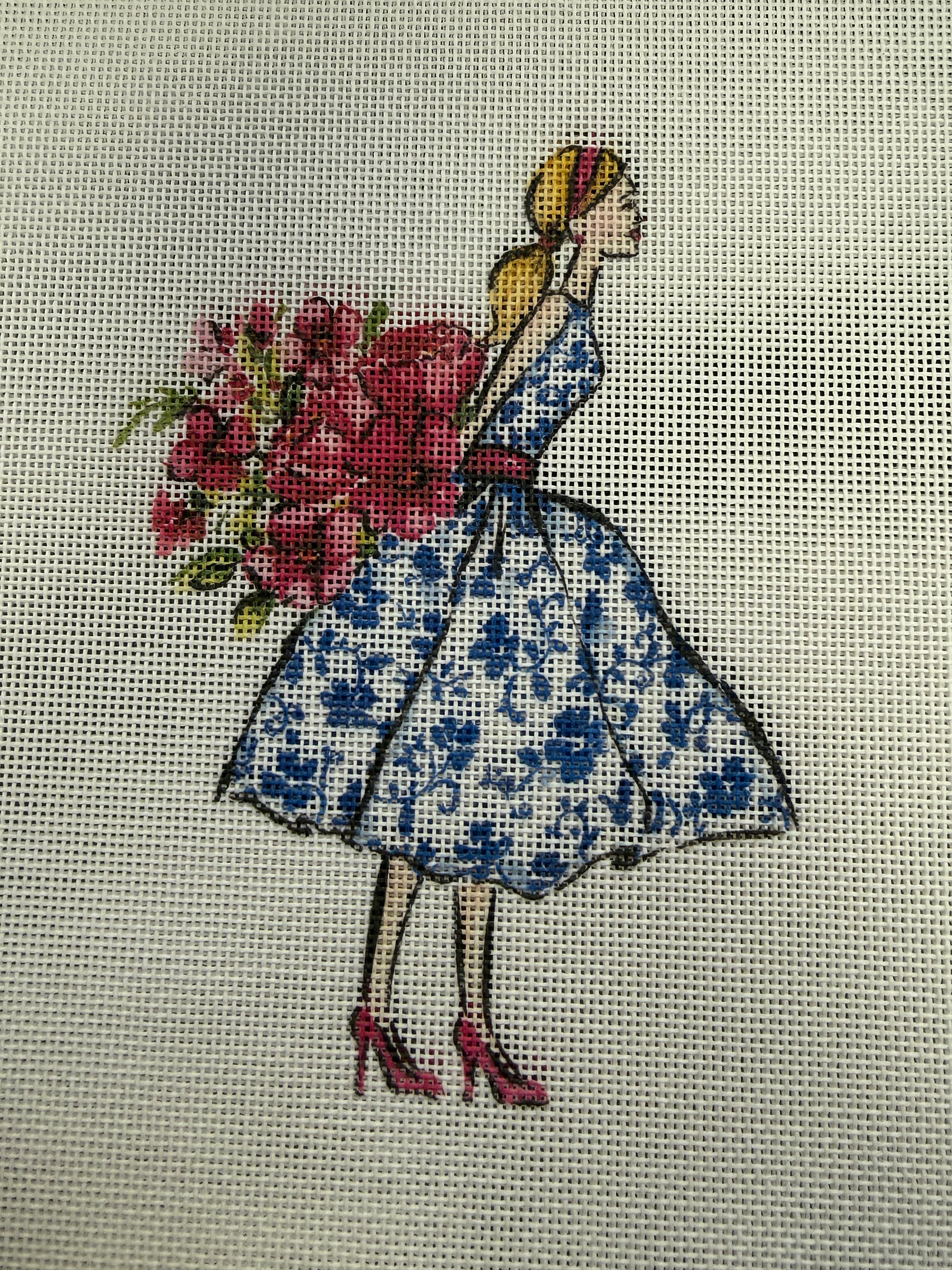 Lady In Bl/Wh w/Pink Flowers ECT11270