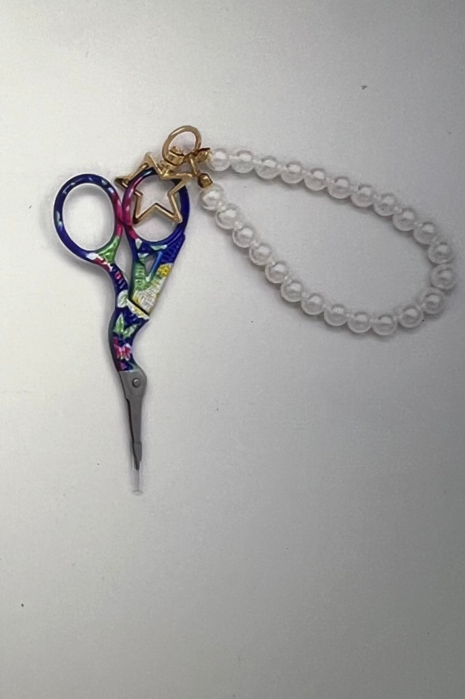 3.5 Cutie Scissors with Pearl Fob