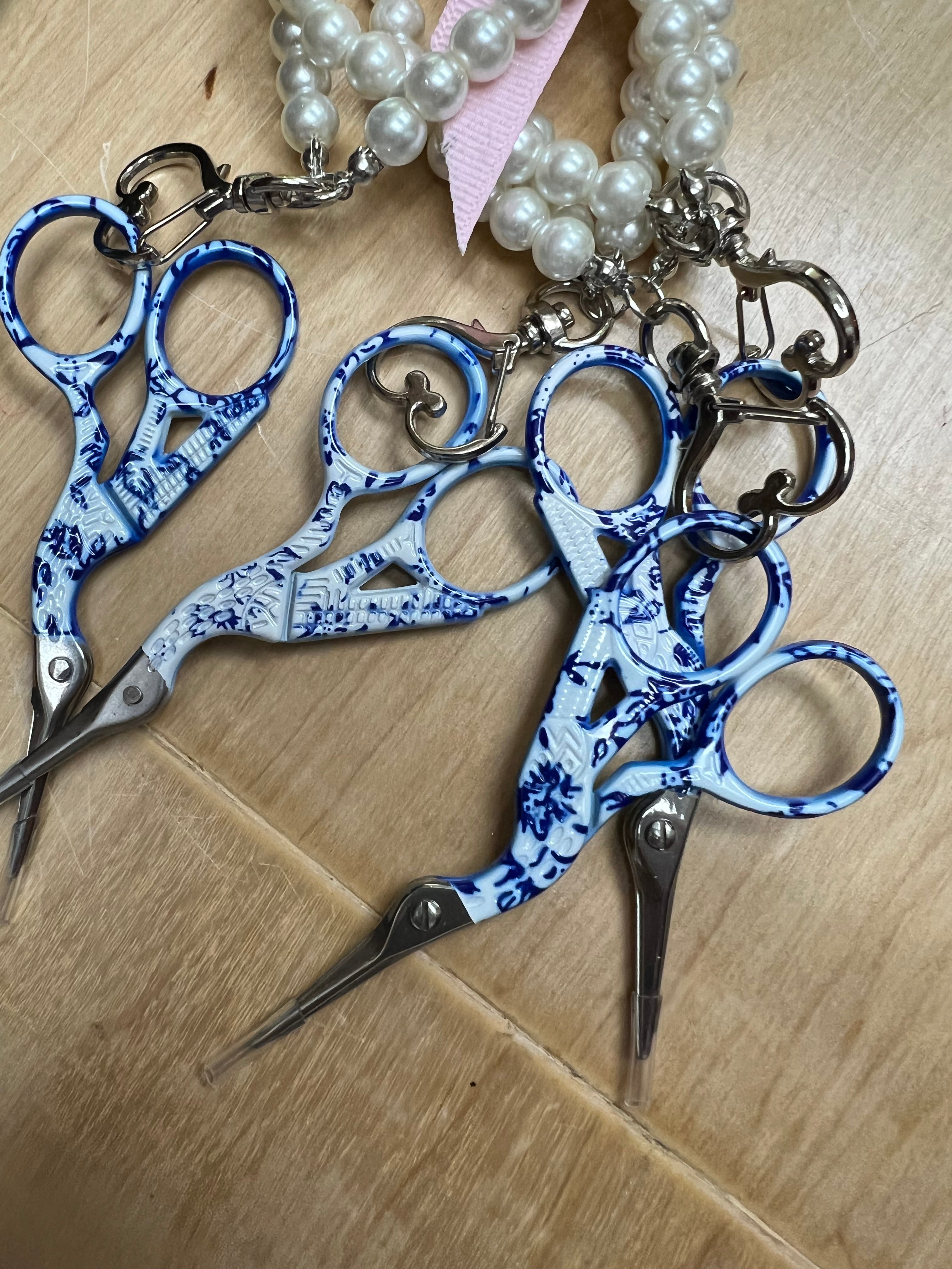 3.5 Cutie Scissors with Pearl Fob