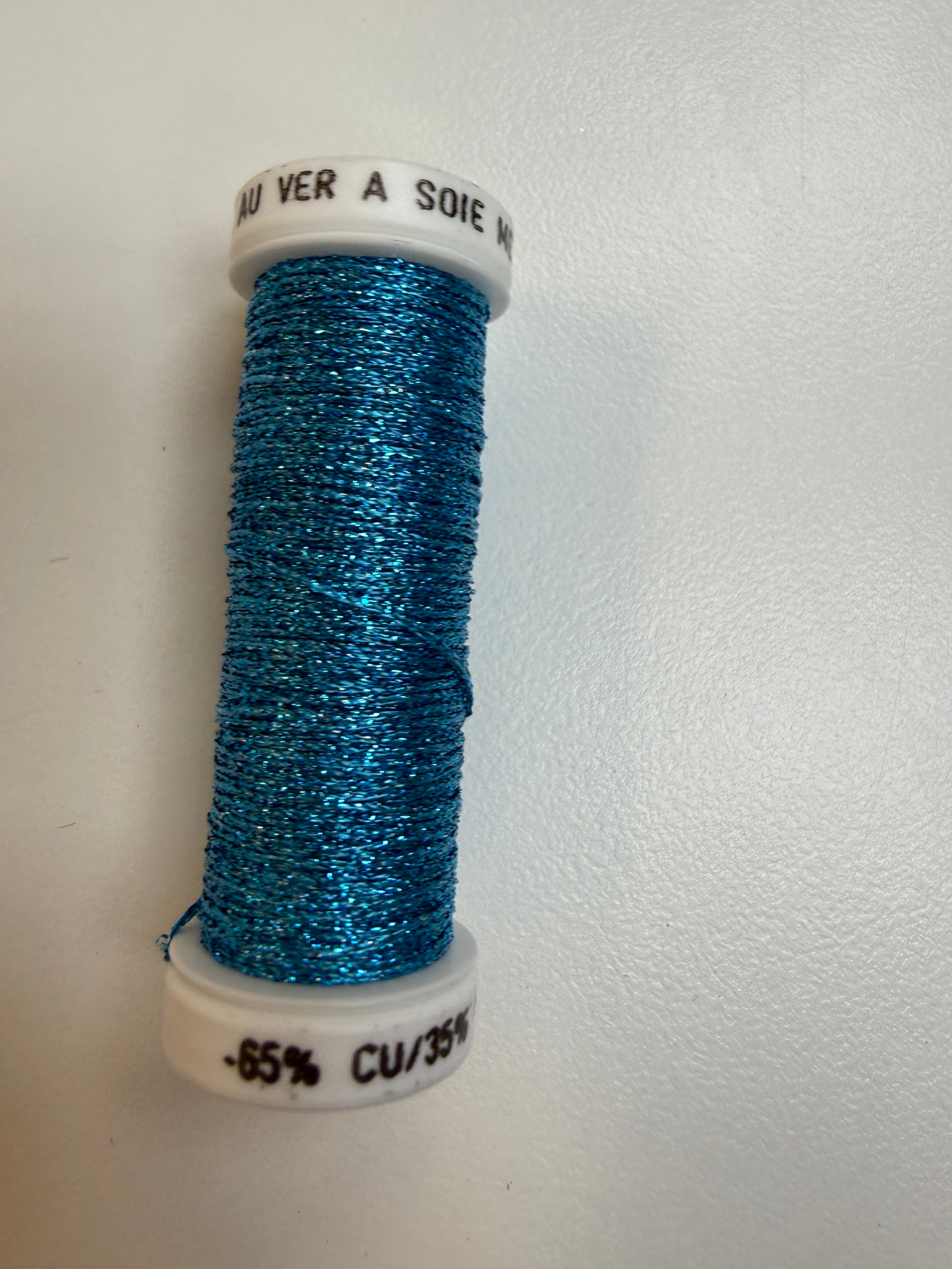 Au Ver a Soie Metallic Braid Size 8