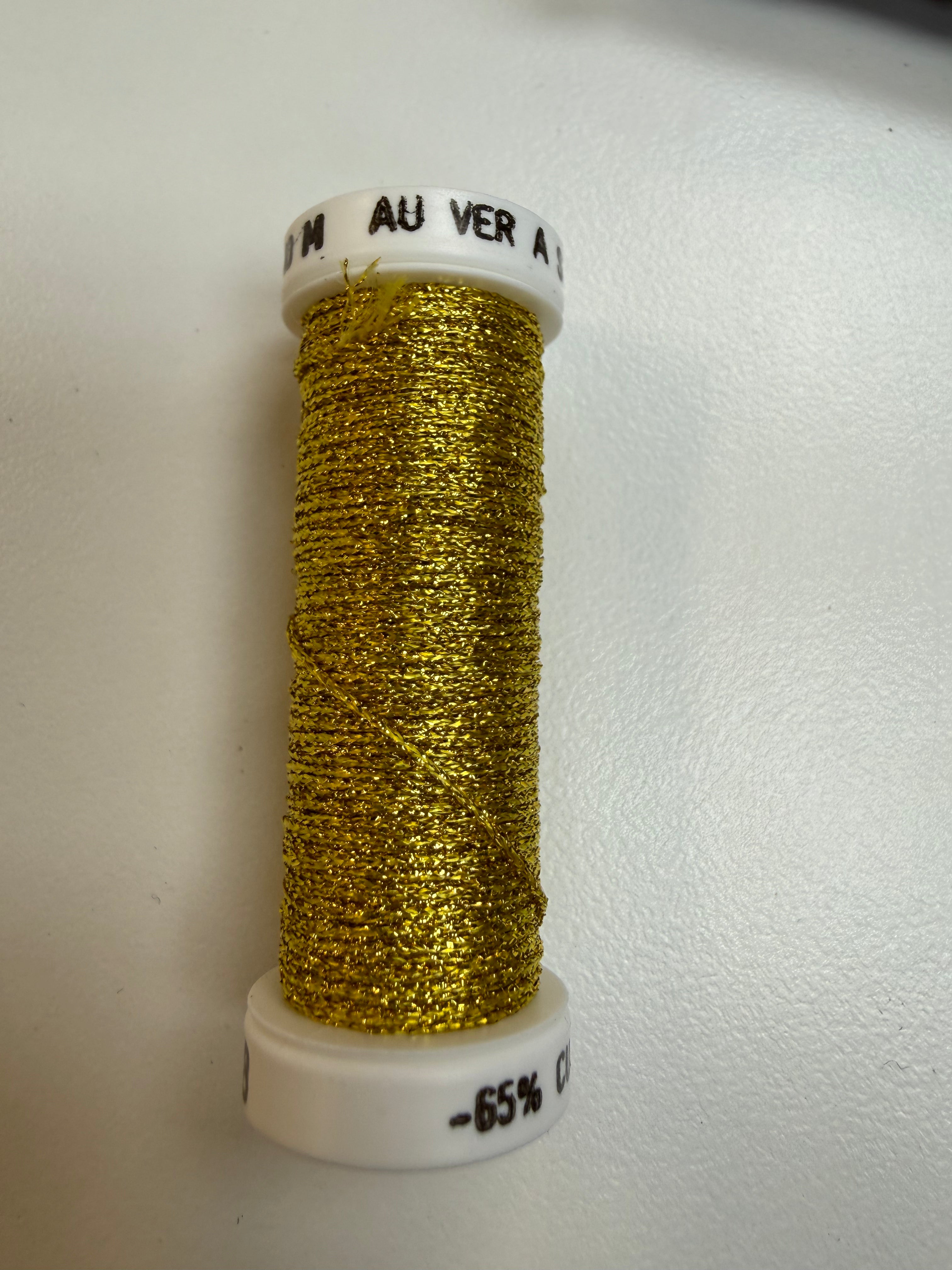 Au Ver a Soie Metallic Braid Size 8