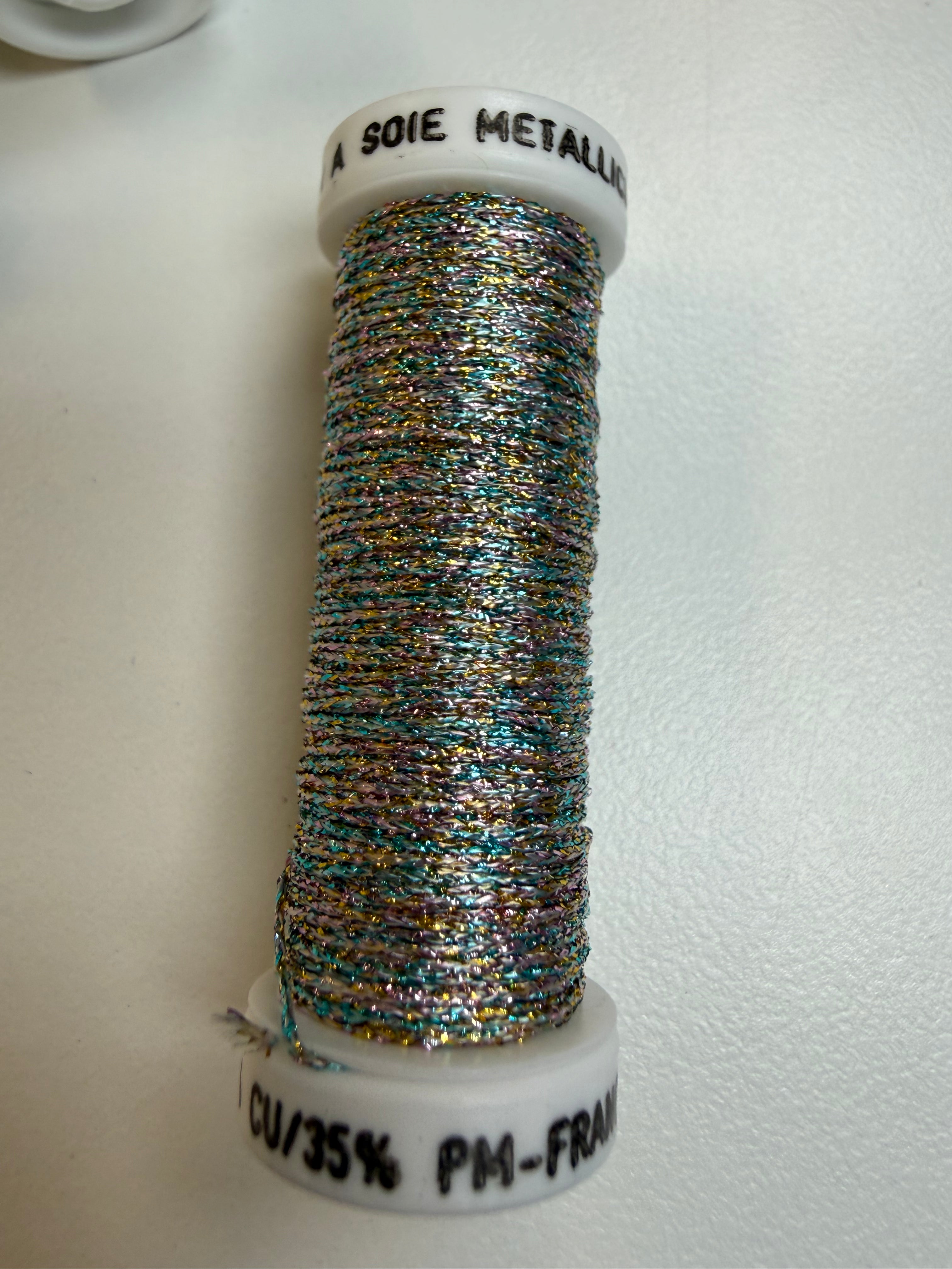 Au Ver a Soie Metallic Braid Size 8