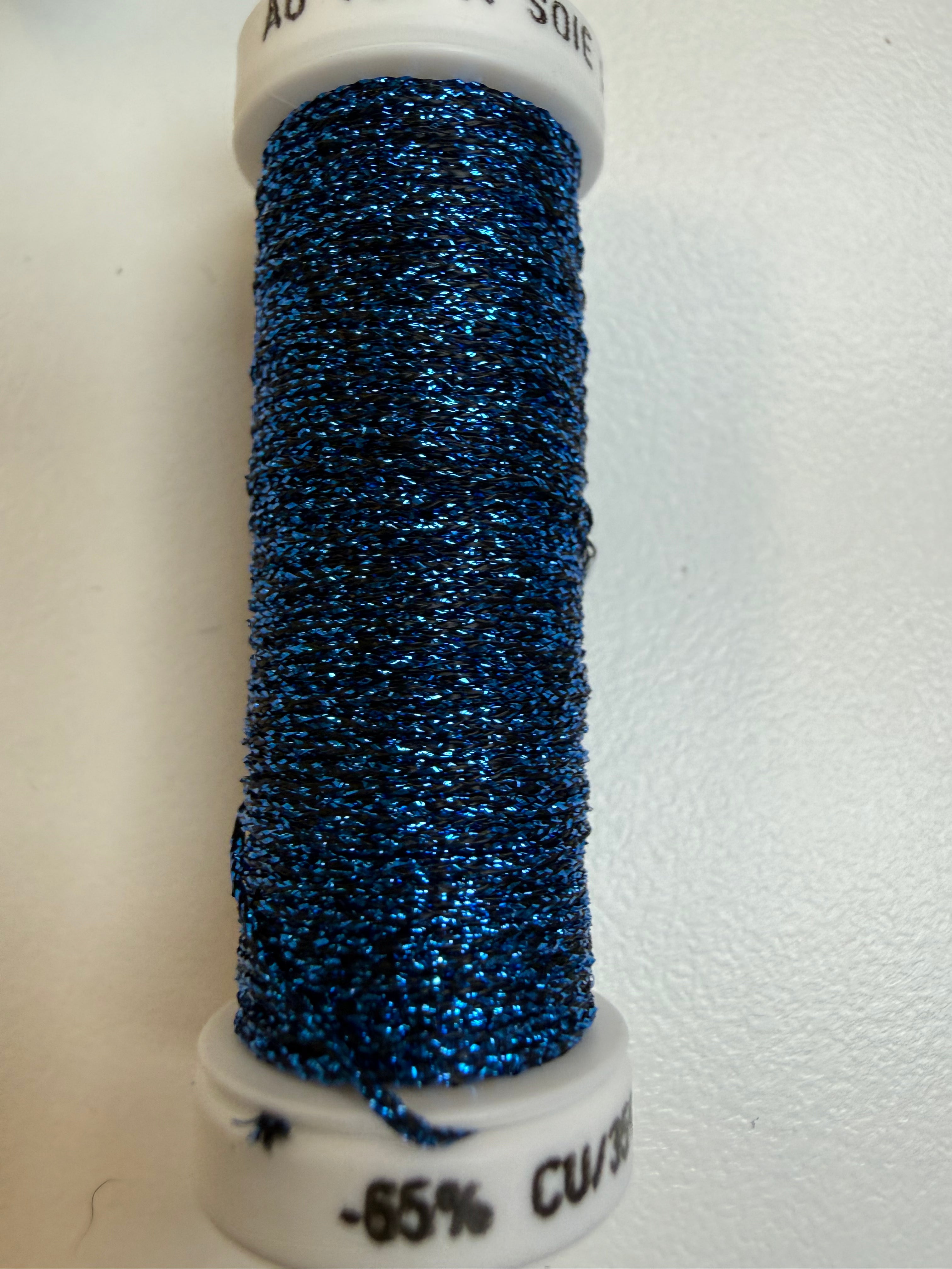 Au Ver a Soie Metallic Braid Size 8
