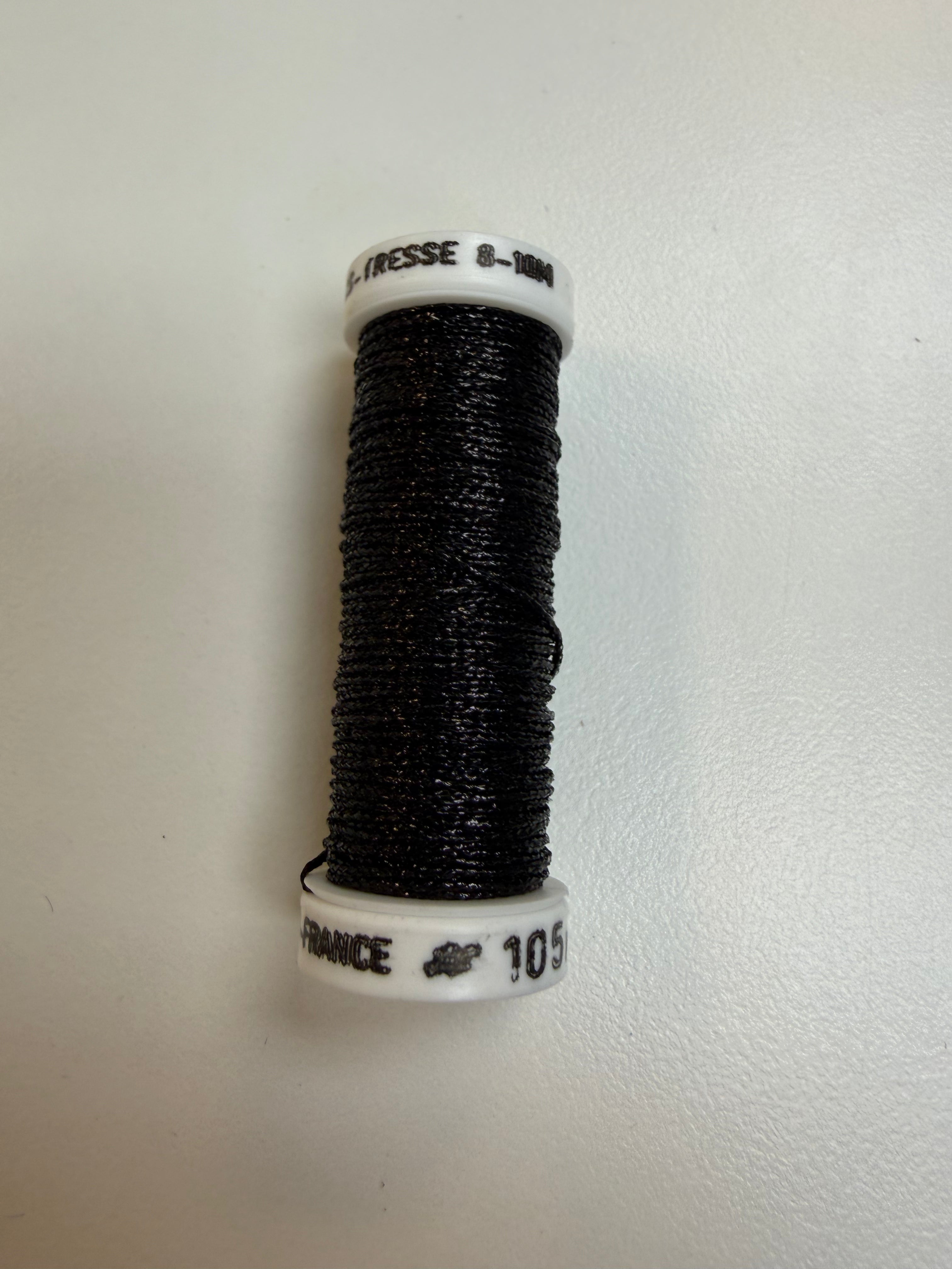 Au Ver a Soie Metallic Braid Size 8