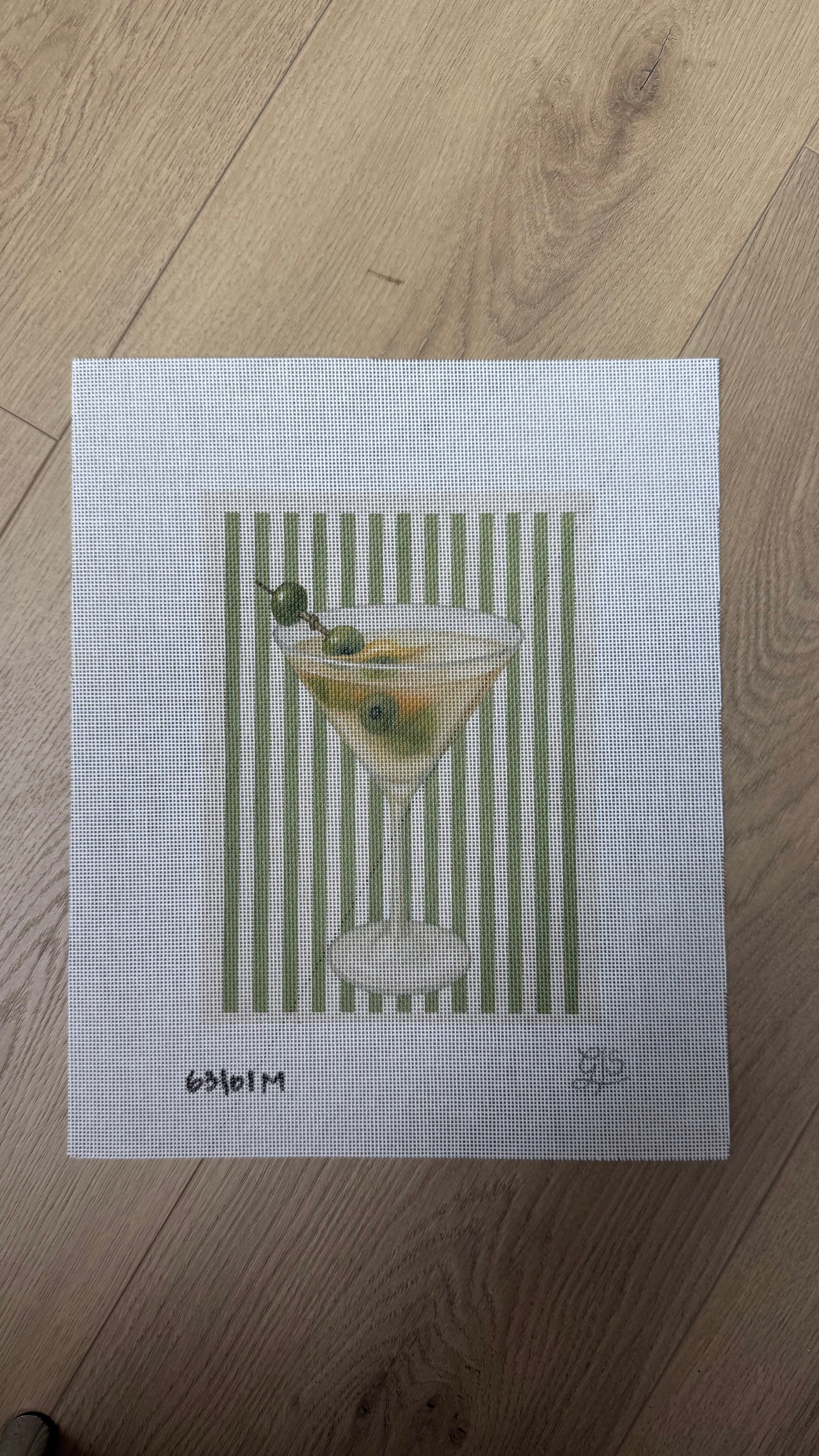 Dirty Martini with Stripes 63101m