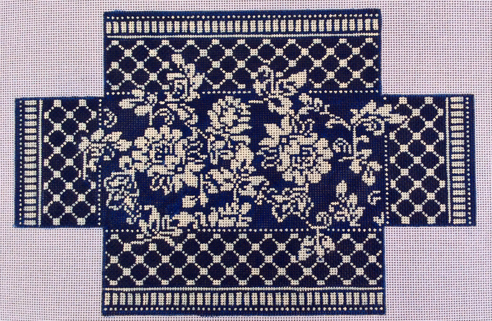 W-13 ct Navy Damask Brick Wg12856