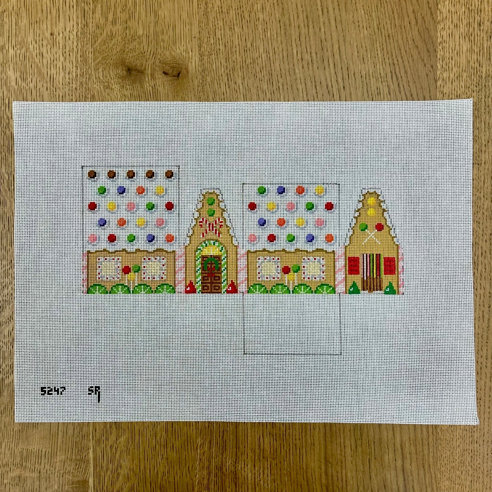 Skittles and Lime Slices, 3D Gingerbread House SR5247-18