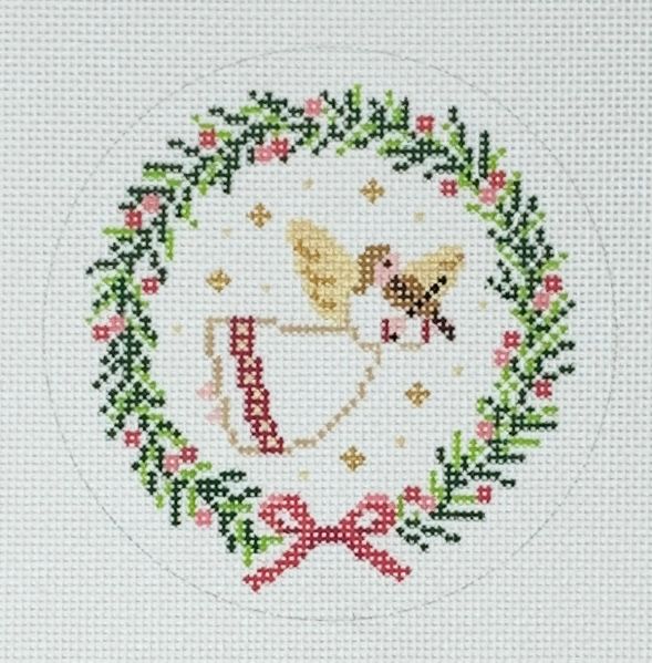 Angel with Violin Wreath X-31